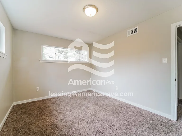 565173_010_wm_-_bedroom_13547012.jpg