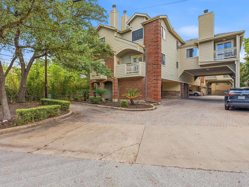 1506 Forest Trl #101
