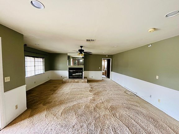 3rd image of 2821 W Avenue O12