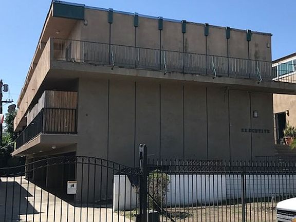 2nd image of 10840 Camarillo St APT 3