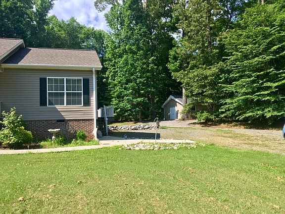 3rd image of 108 Wagon Dr