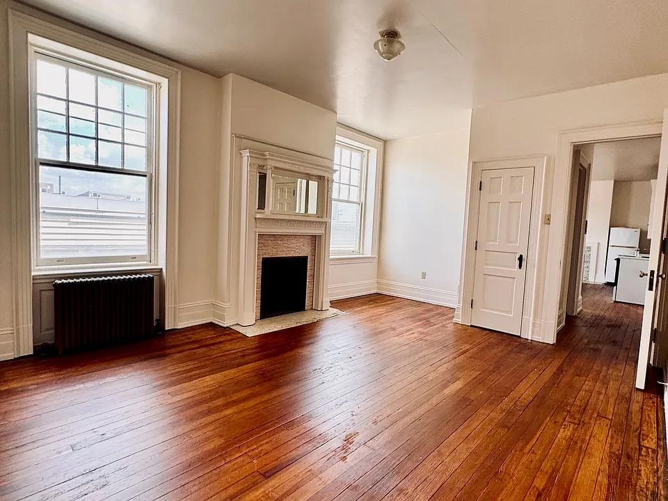 60 Frederick St Apt 2C - Primary Bedroom