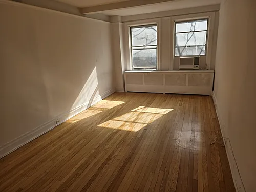 150 E 39th St #505 Photo 1