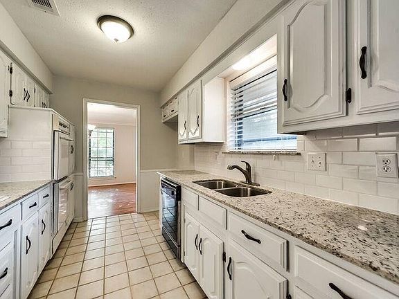 3rd image of 1108 Gracelane Dr