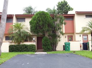 14939 SW 89th St, Miami, FL 33196