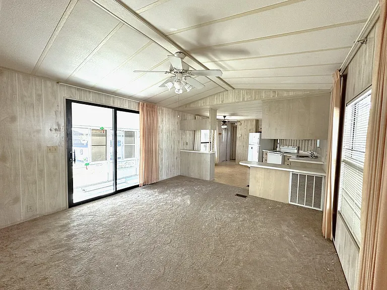 280 Flame Ln — Photo 5