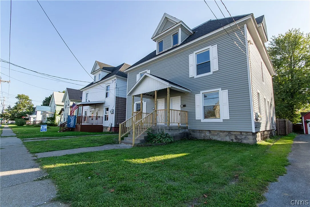 2 bed, 1.5 bath, 2738 sqft, $1,150 — Photo 4