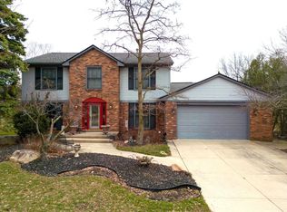 24890 White Plains Dr, Novi, MI