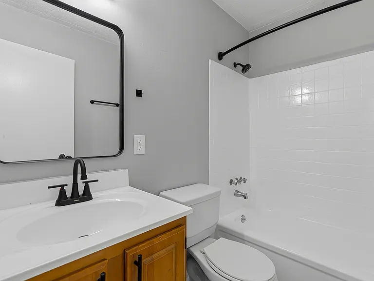 The Reserve @ BLU Townhomes — Photo 6