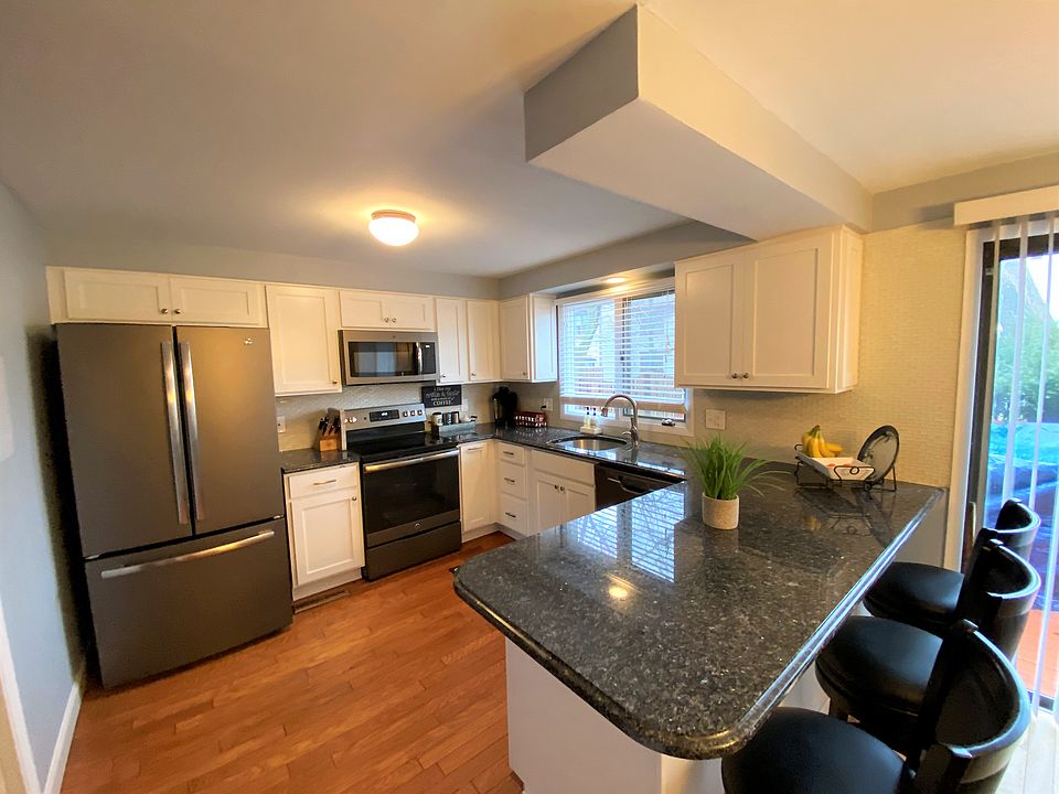 1st image of 205 Charlesgate Cir