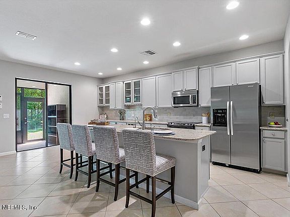5th image of 3655 CASITAS Drive