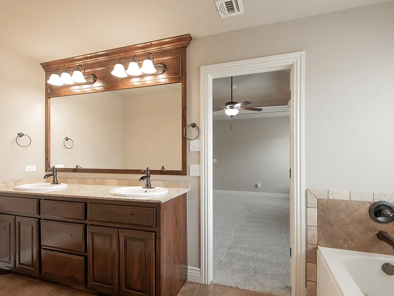 2124 Newbrook Dr — Photo 25