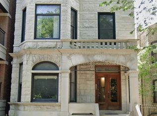 731 W Barry Ave, Chicago, IL 60657