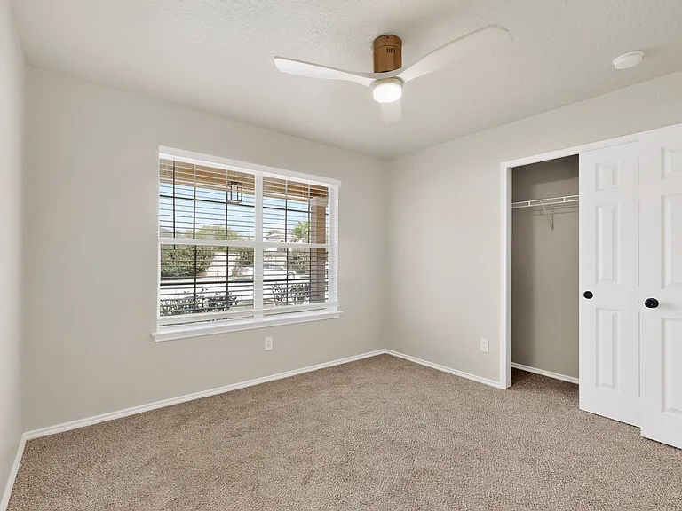 2614 Brighton Park — Photo 31