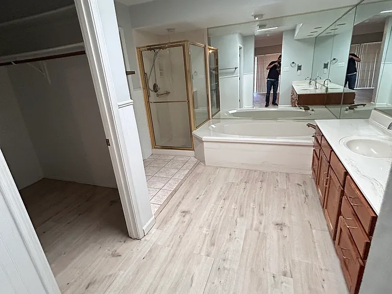7921 Woodleaf Dr NE — Photo 7