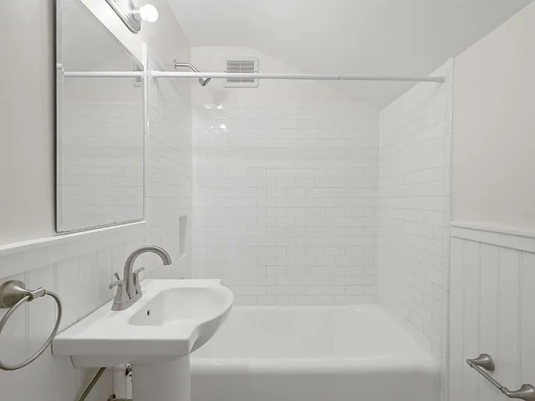 4403 19th St N — Photo 27