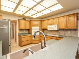 17618 N Bobwhite Dr, Sun City West, AZ 85375