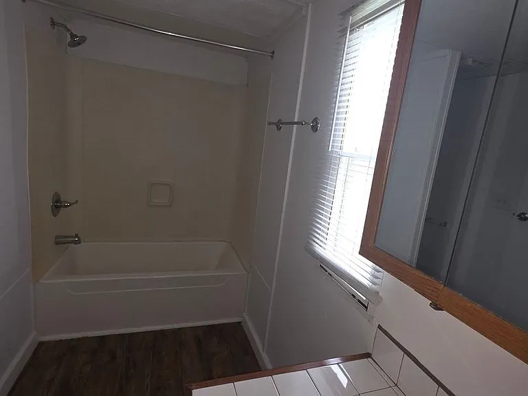 803 Bonfire Dr — Photo 8