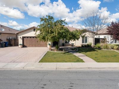 10208 Azimuth St, Bakersfield, CA, 93306