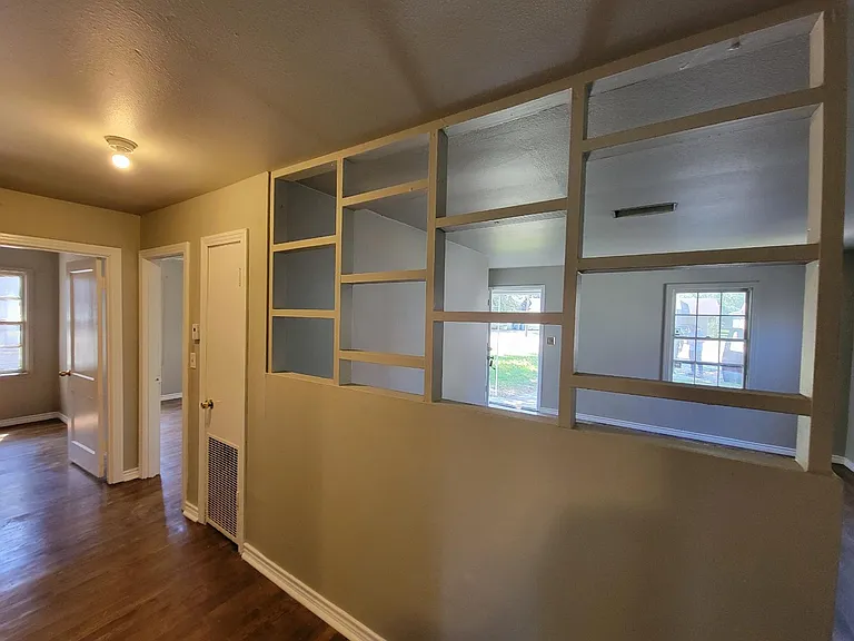 4290 Dallas St — Photo 19
