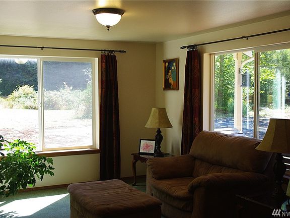 4th image of 15901 Windy Cedar Ln SW