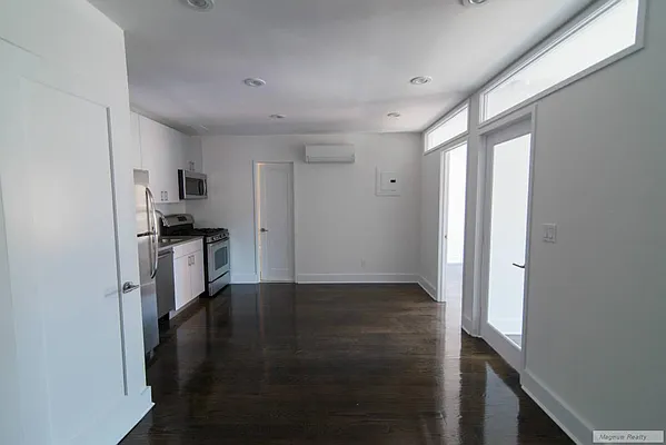 Rented by Magnum Realty Holdings, LLC | media 25