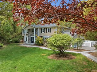 10 Stony Run Court, Dix Hills, NY 11746