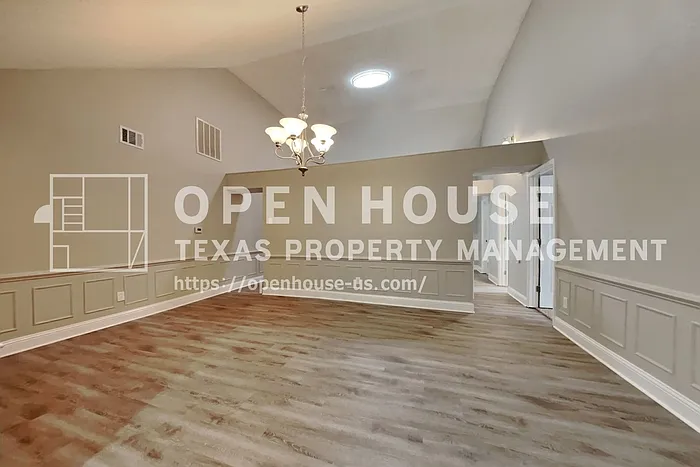 8201 Weatherly Dr — Photo 7