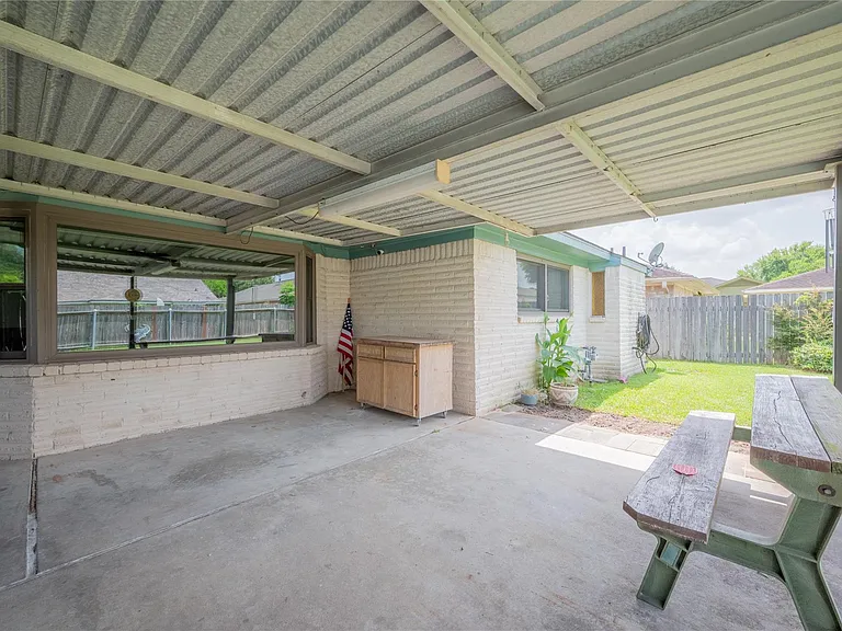 9202 Benning Dr — Photo 40
