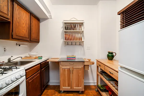 Sold by Compass | media 4