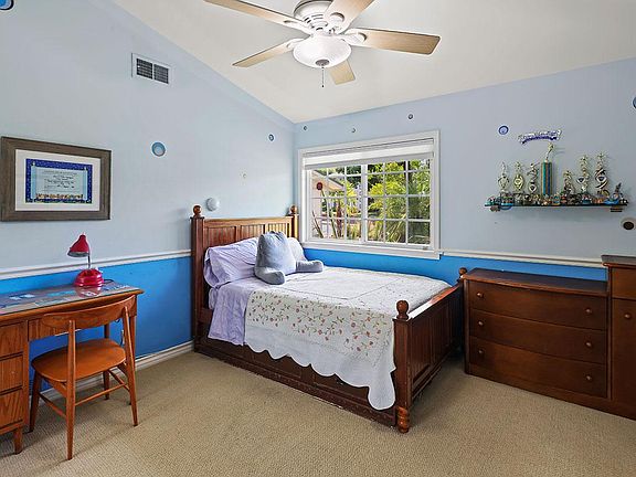 4th image of 5826 Fairhaven Ave
