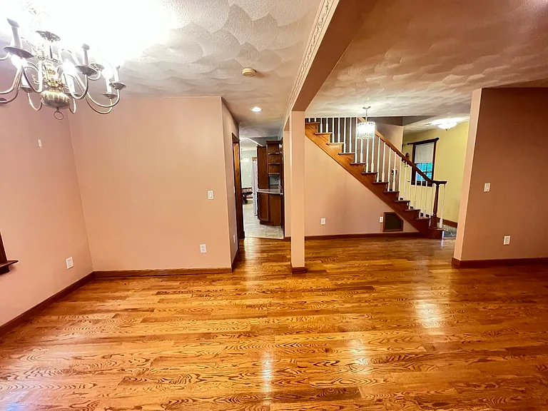 5 Kinney Ave — Photo 5