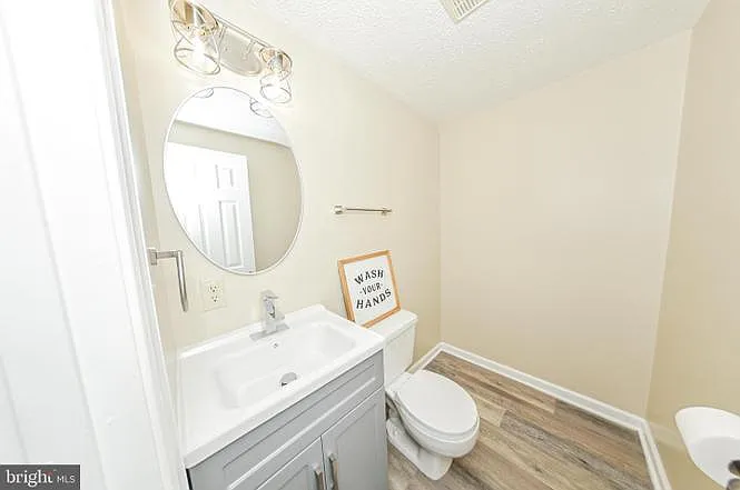 12819 Carousel Ct — Photo 4