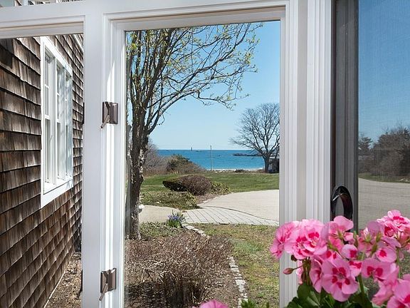 3rd image of 364 Atlantic Ave