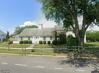 168 N Portland Ln, Monroe Township, NJ 08831