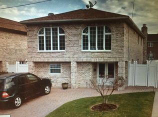 15915 81st St, Howard Beach, NY 11414