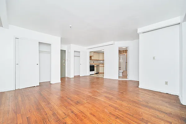 Rented by Living New York | media 8