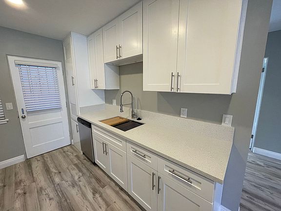 3rd image of 3634-48 1/2 Park Blvd #3638
