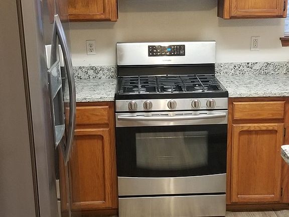 4th image of 12247 Delacroix Dr