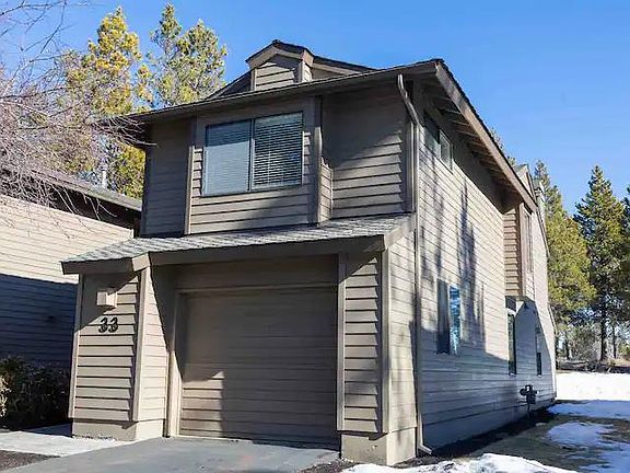 Exterior view of the townhome!!