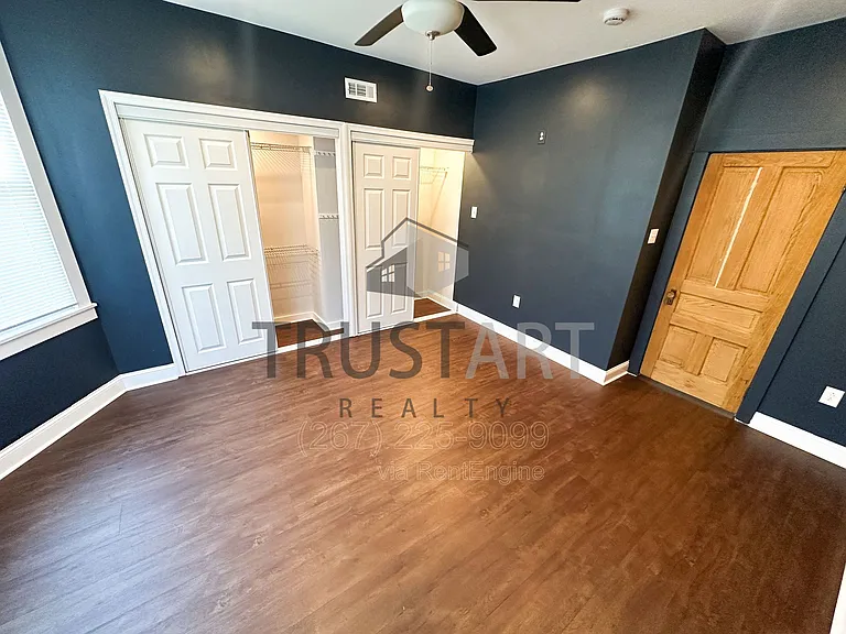2406 E Allegheny Ave — Photo 12