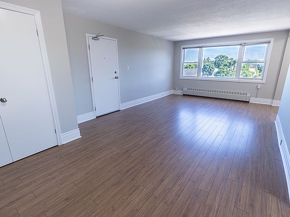 3rd image of 143 Westchester Cres #1
