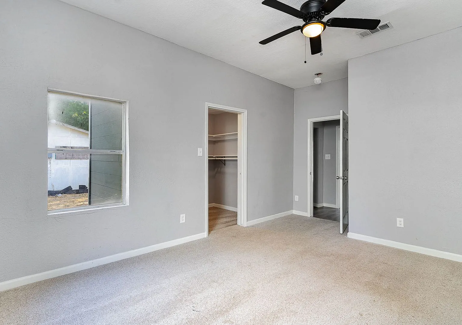Affordable 4BD/2.5BA house! — Photo 4