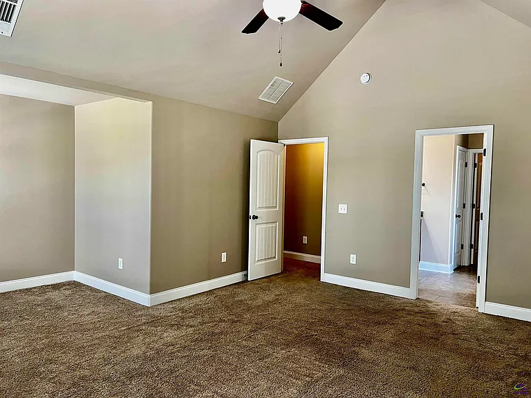 208 Black Hawke Ln — Photo 35