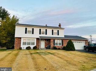 432 Kristine Ct, Upper Chichester, PA 19061