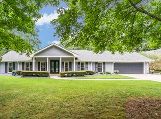 240 Putting Green Ln, Roswell, GA 30076