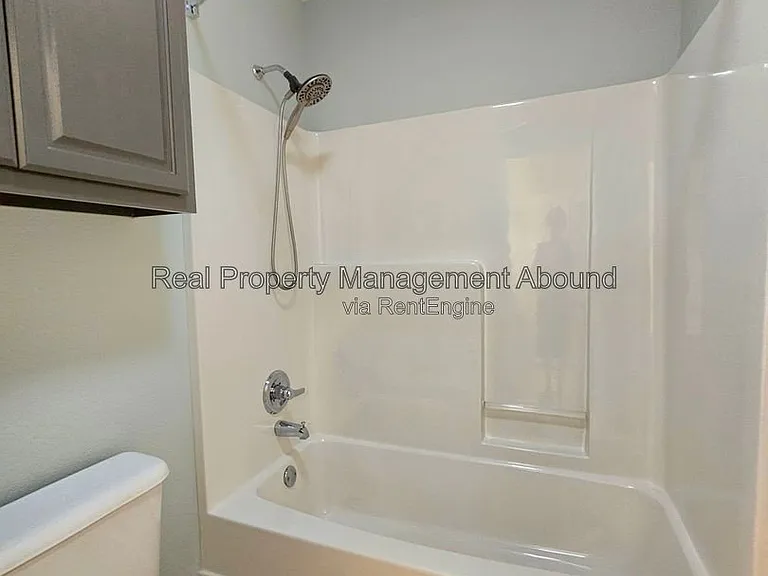 809 W Granger St — Photo 33