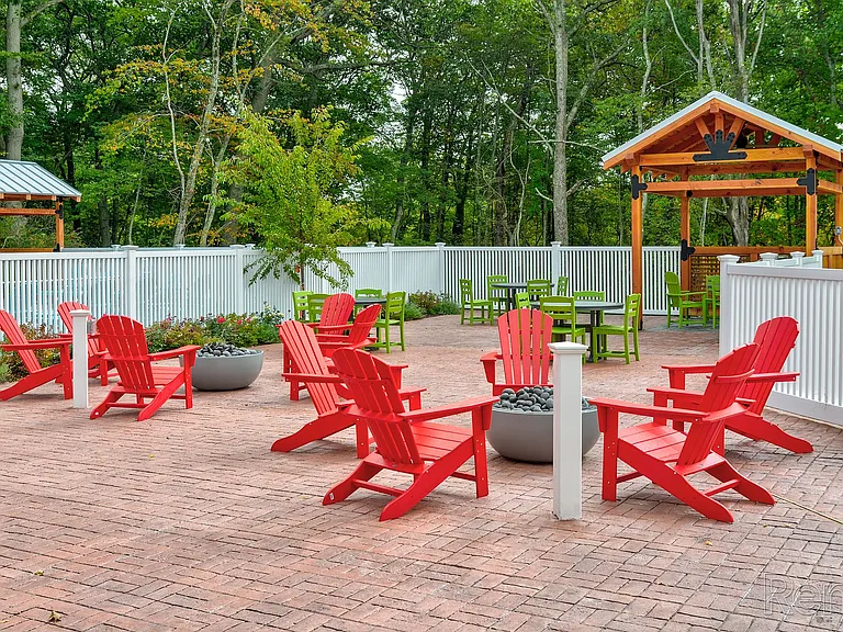 Central @ Waterford Woods — Photo 9