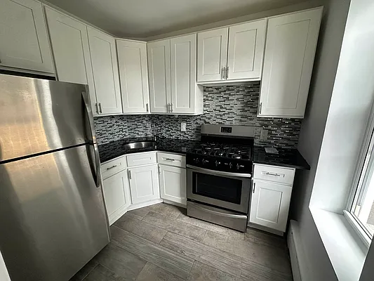 Rented by Premier Metro Realty Corp | media 5