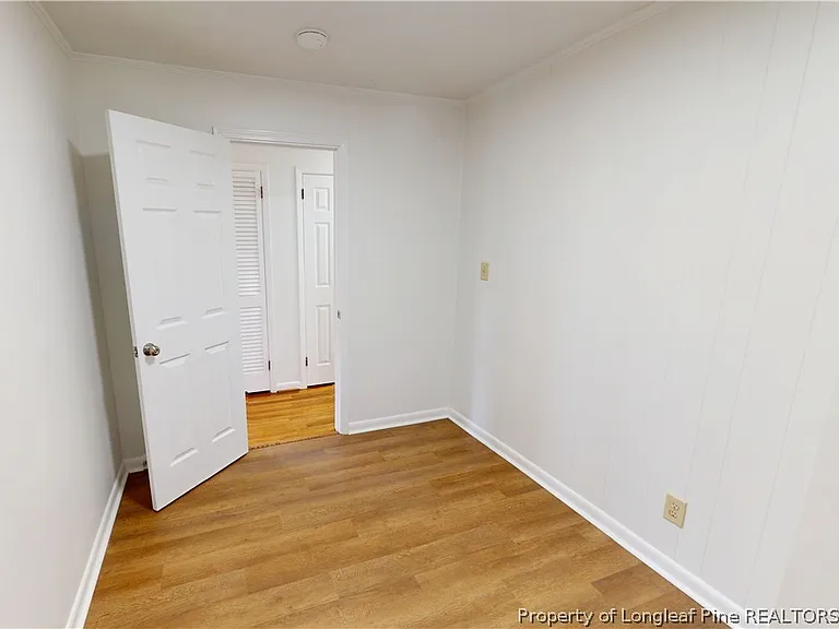 4020 Welmont Dr — Photo 9